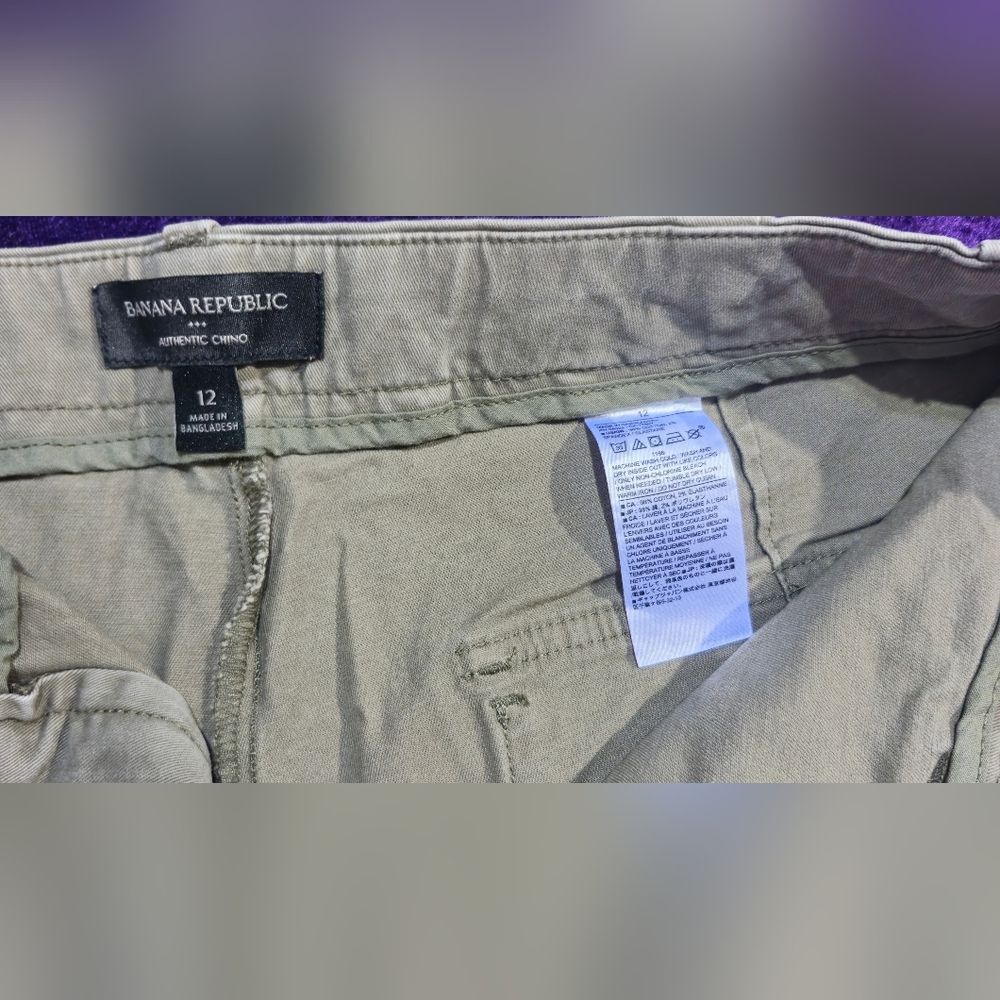 Banana Republic Authentic Chino Khaki Utility Patch Pocket Shorts Size 12 - Picture 2 of 3